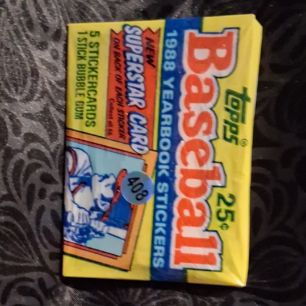 Topps Yellow Baseball Coins & Sticker Pack Duo - Picture 2 of 5